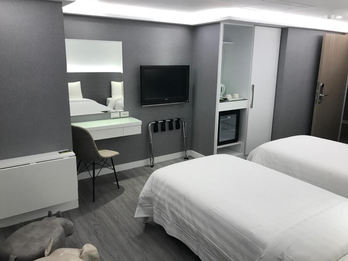 Superior Twin Room-No Window,1631594387:JPEG