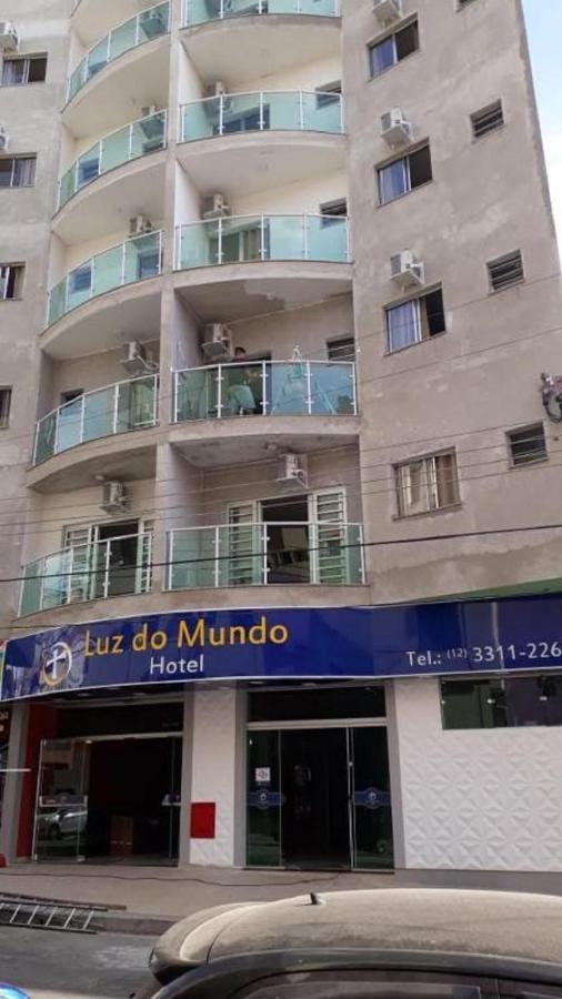Quarto com 2 Camas de Solteiro