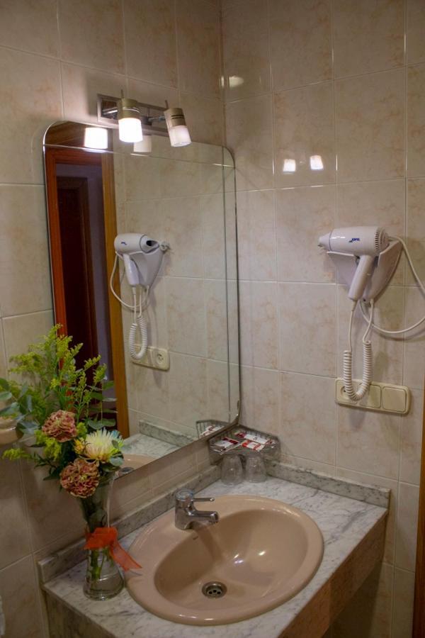Single Room,1589220484:JPEG