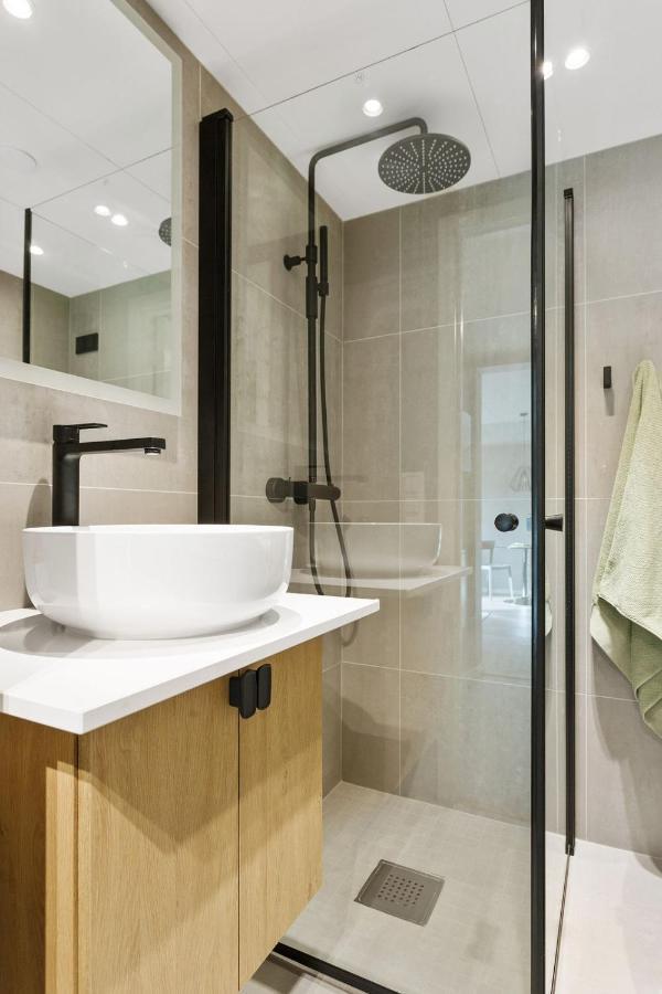 Superior One-Bedroom Apartment