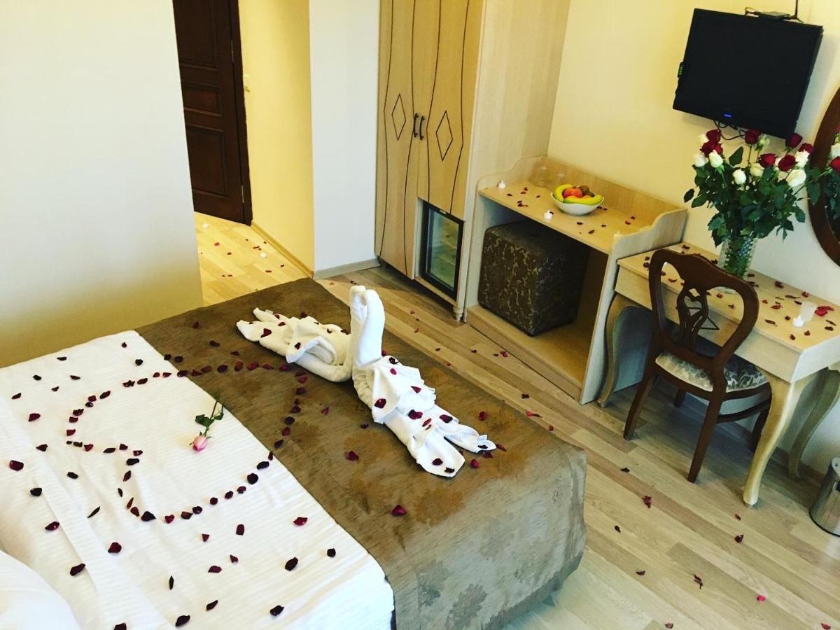 Double or Twin Room Sea View