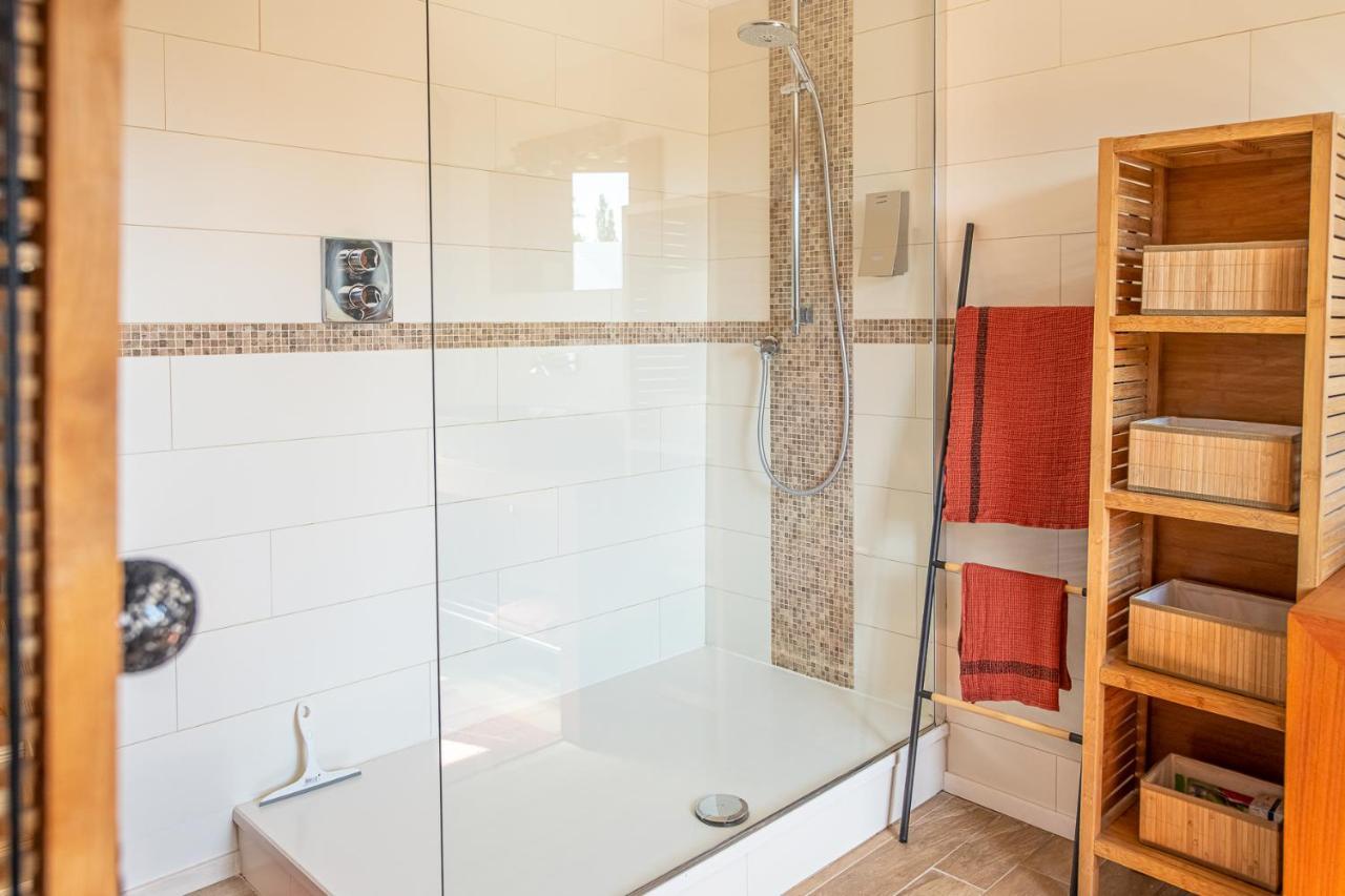 Chambre Double Deluxe avec Douche