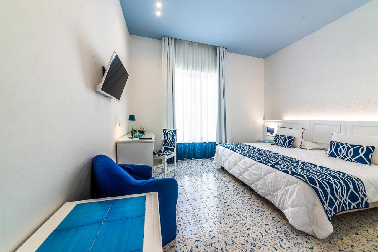 Comfort Double Room with Side Sea View and Spa Access,1001991429:JPEG