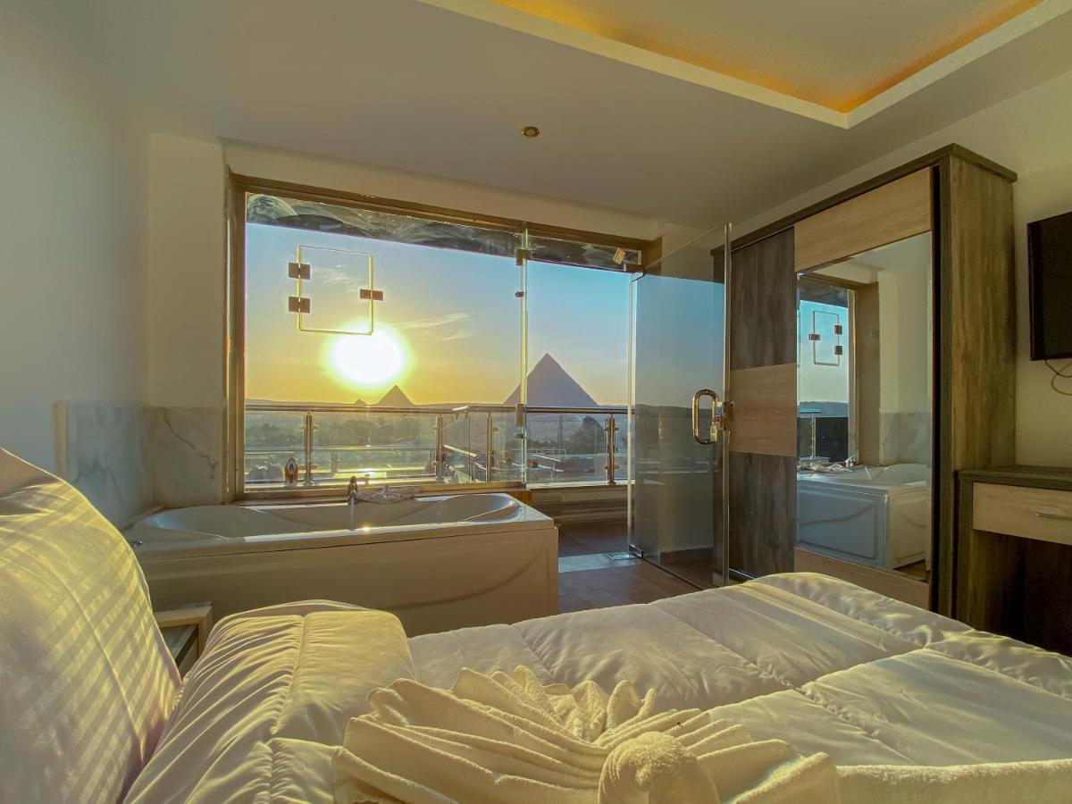 Delluxe King Suite Jacuzzi
