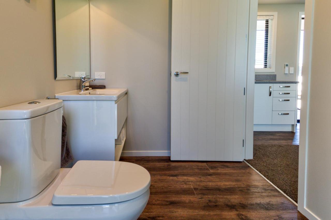Standard Suite,1115528394:JPEG