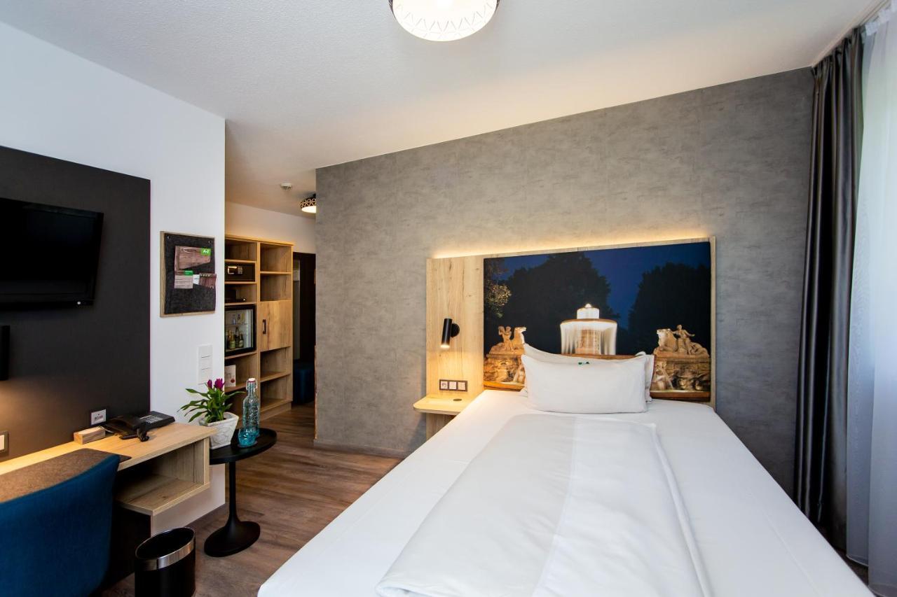 Deluxe Single Room,1746975320:JPEG