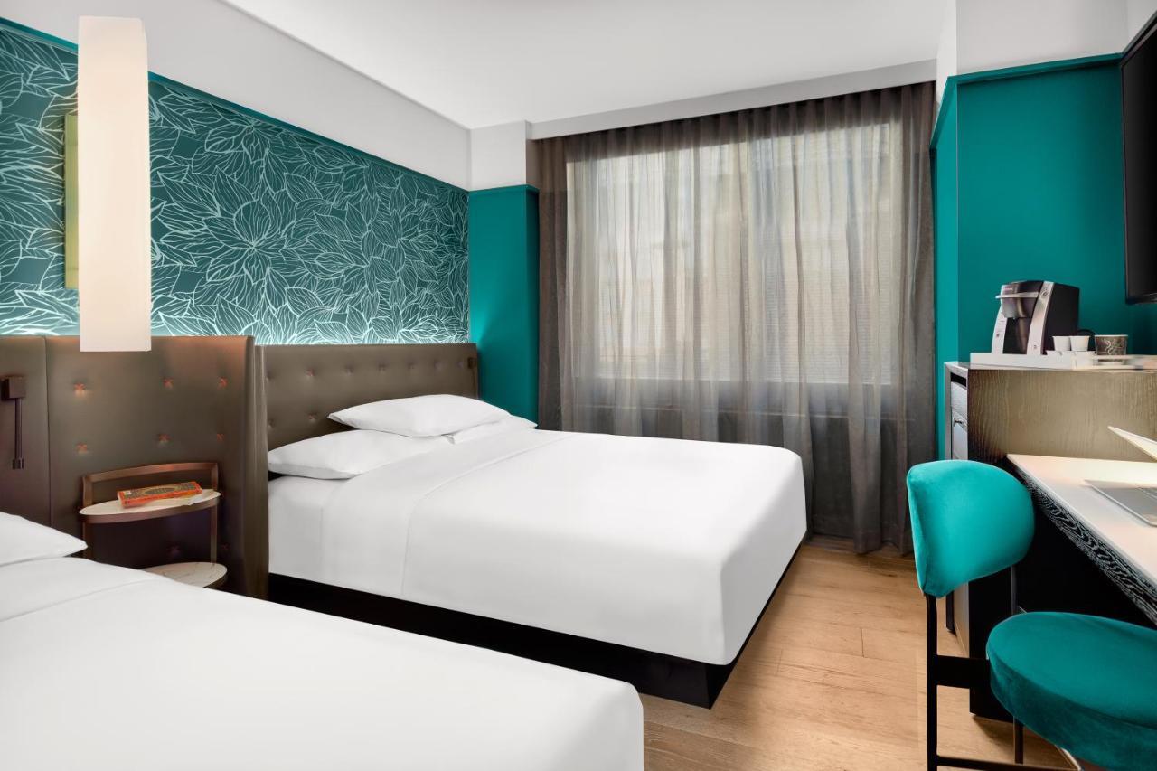 Quarto Queen com 2 Camas Queen-Size - Não Fumantes