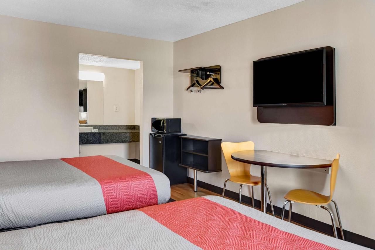 Deluxe Quadruple Room - Non-Smoking