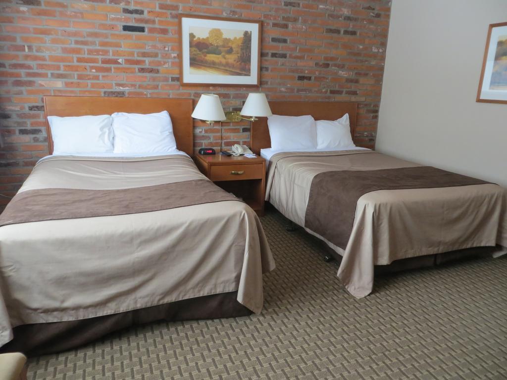 Double Room Two Double Beds Non-Smoking
