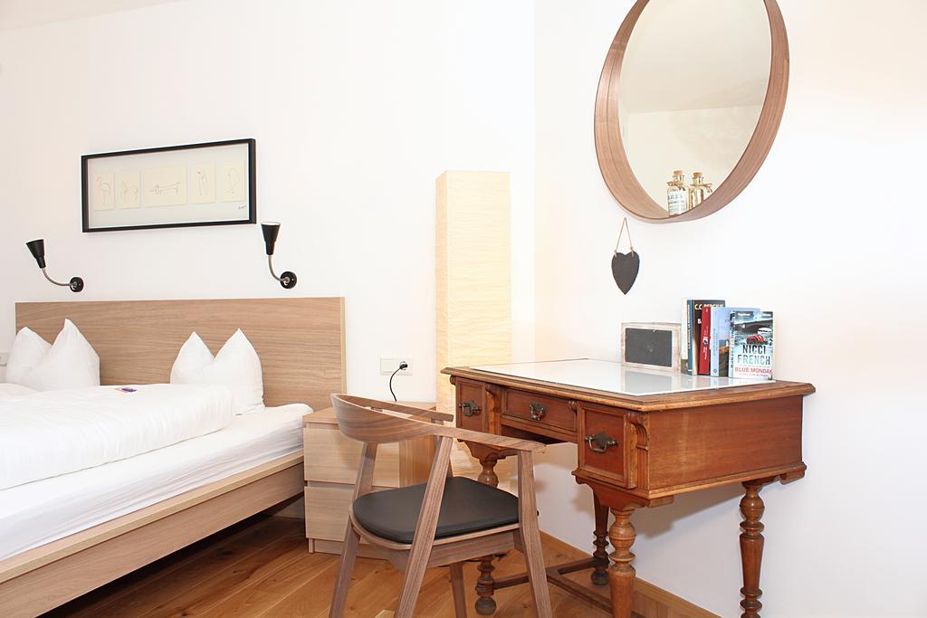 Standard Double Room,114677354:JPEG