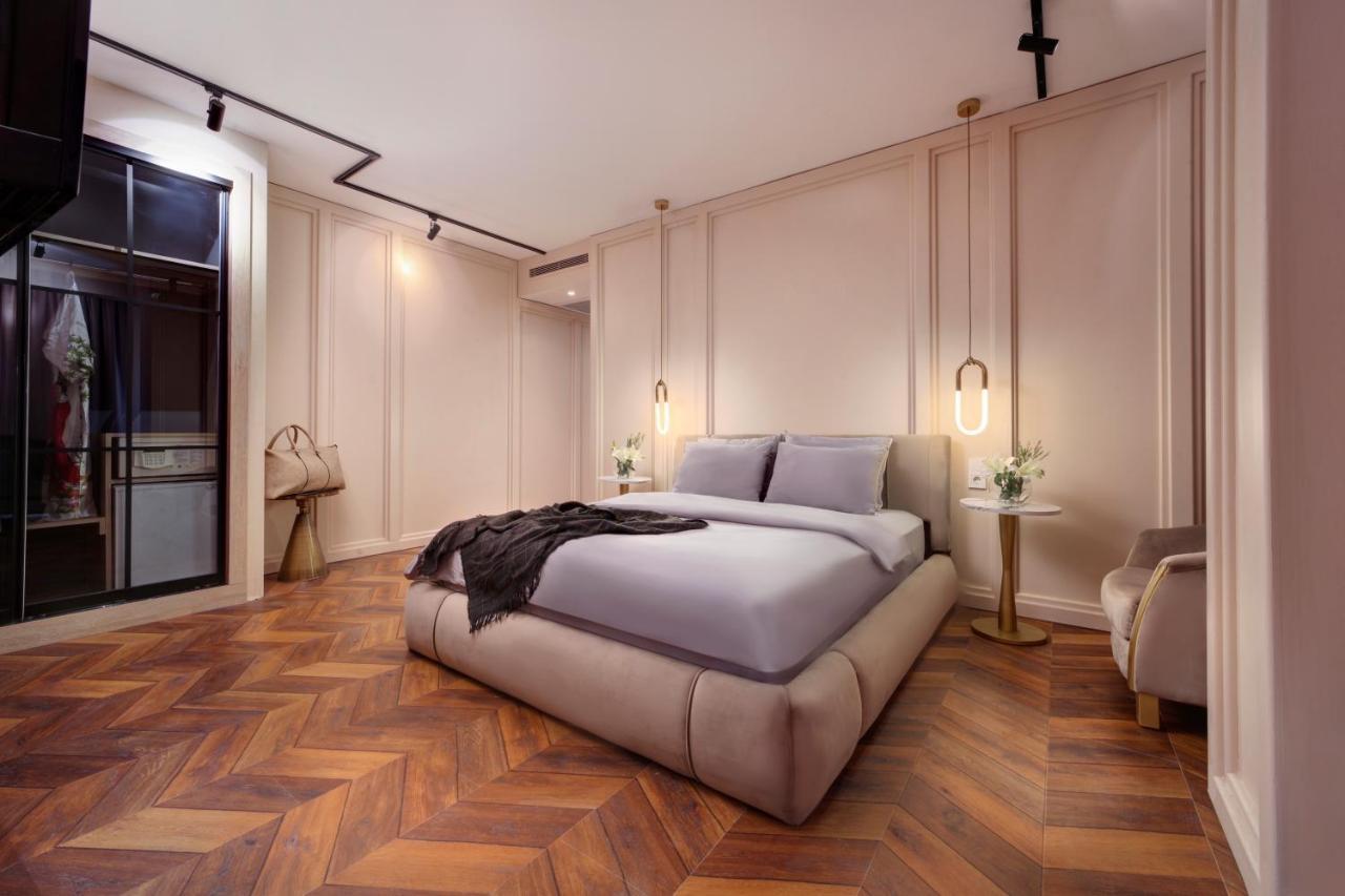 Corner Room