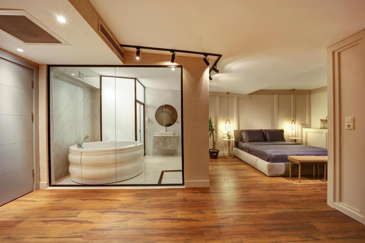 King Room Spa Bath