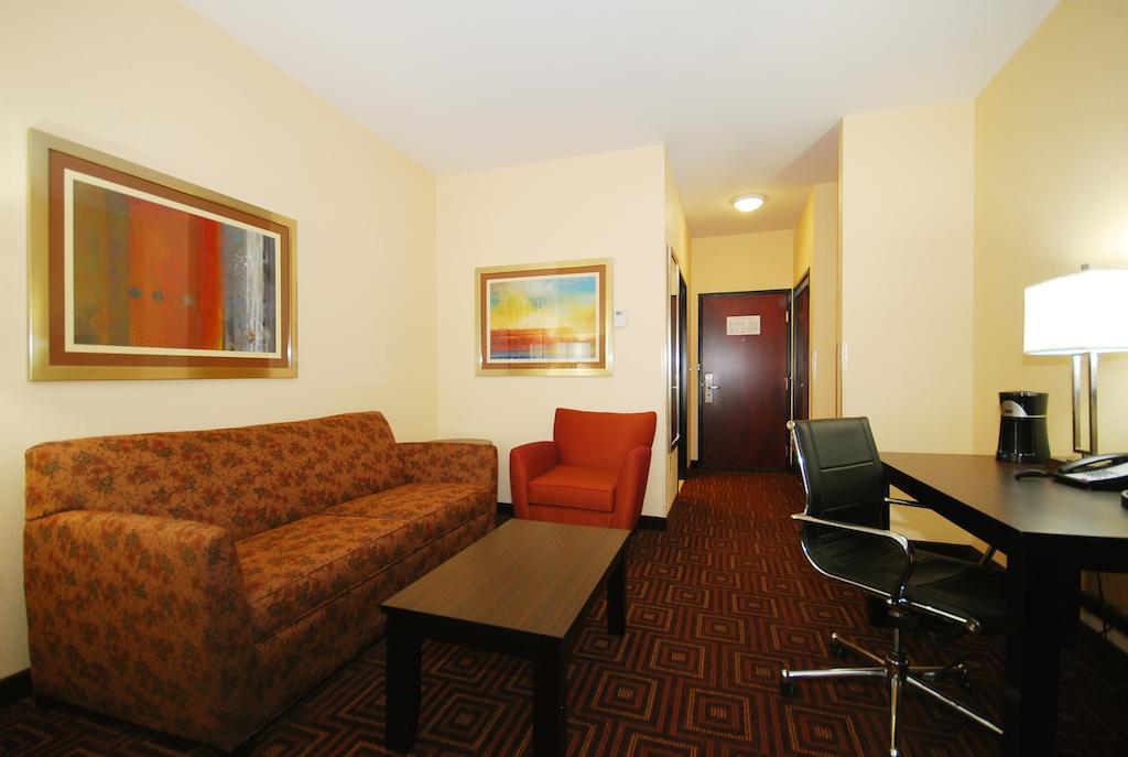 Executive King Room - Non-Smoking
