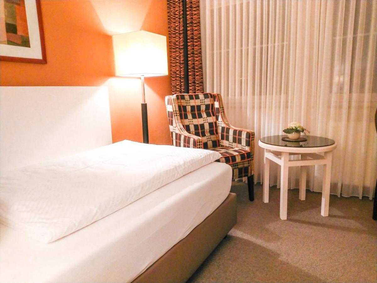 Classic Single Room