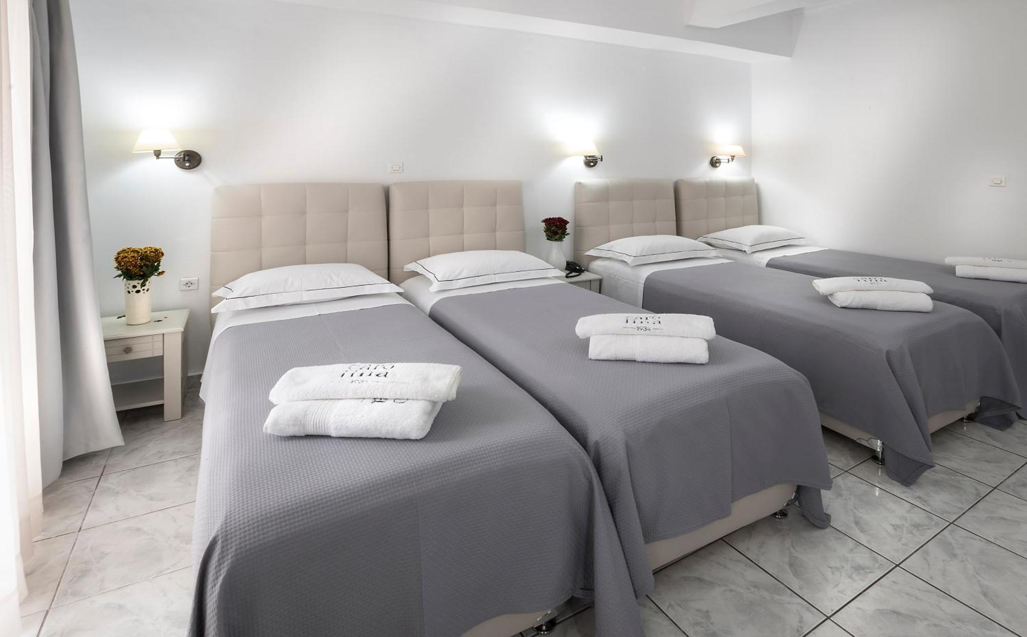 Standard Quadruple Room,1208018002:JPEG