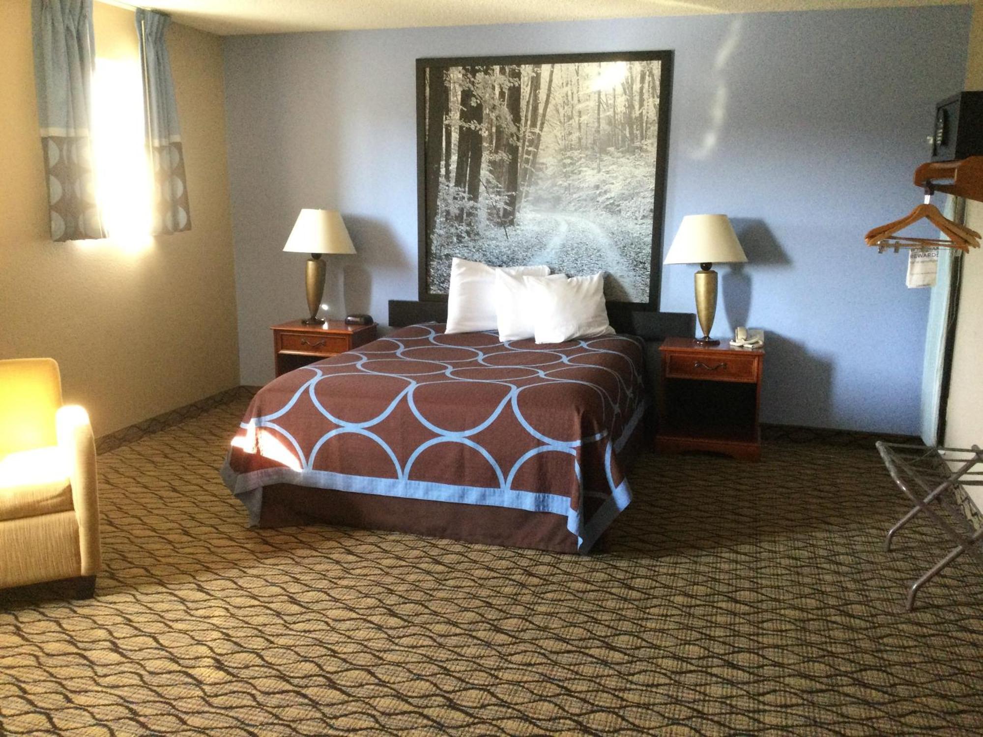 Queen Studio Suite - Non-Smoking,1276721518:JPEG