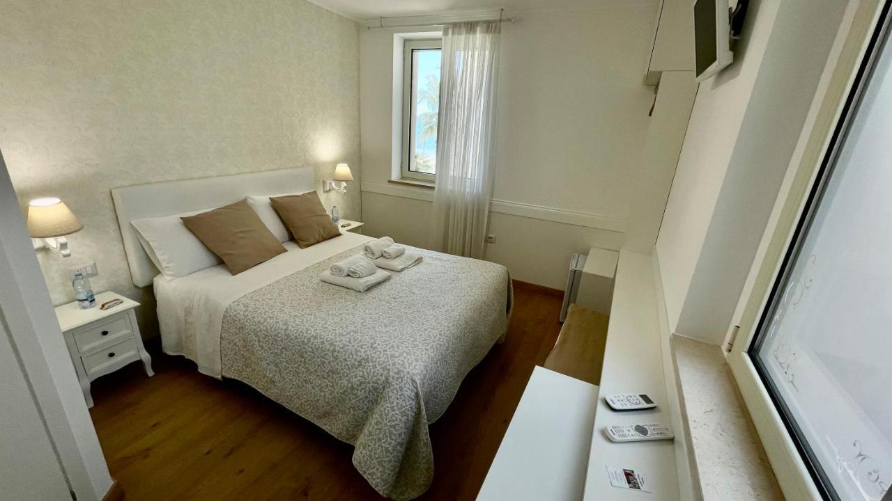 Queen Room Sea View
