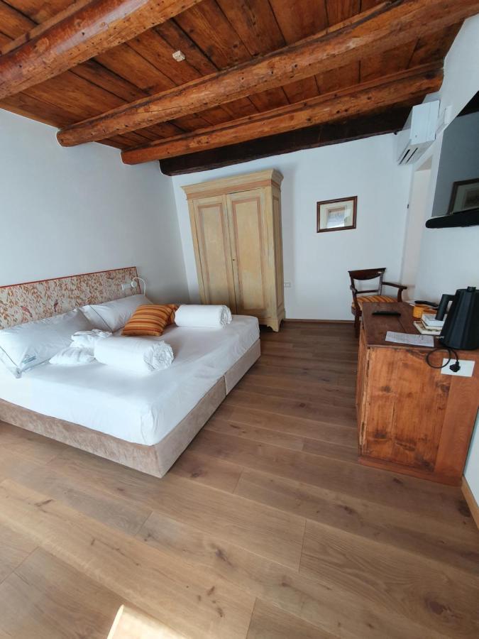 Double Room,1226151566:JPEG