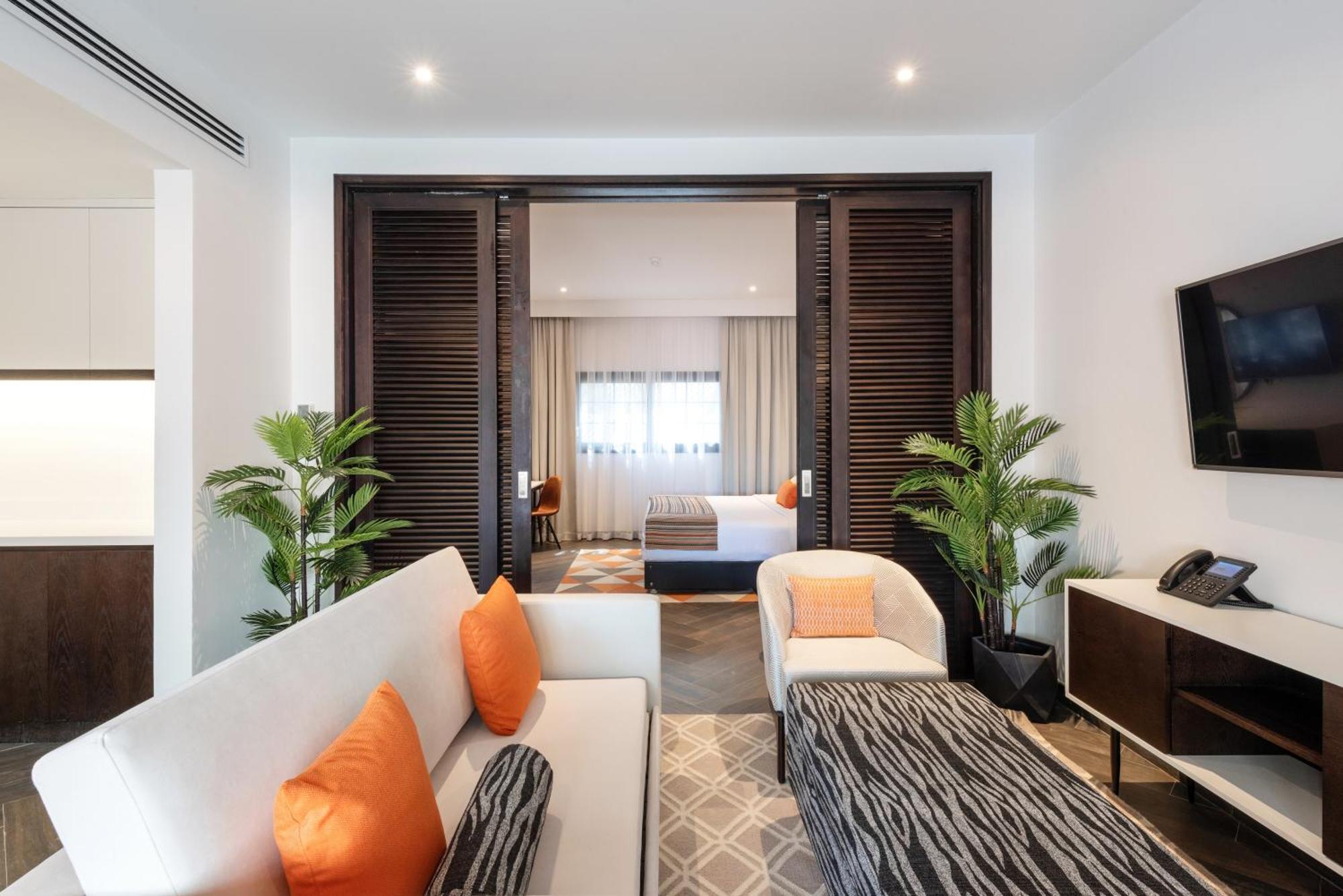Premium Giraffe Arena Chalet Includes Complimentary Emirates Park Zoo Entry Tickets