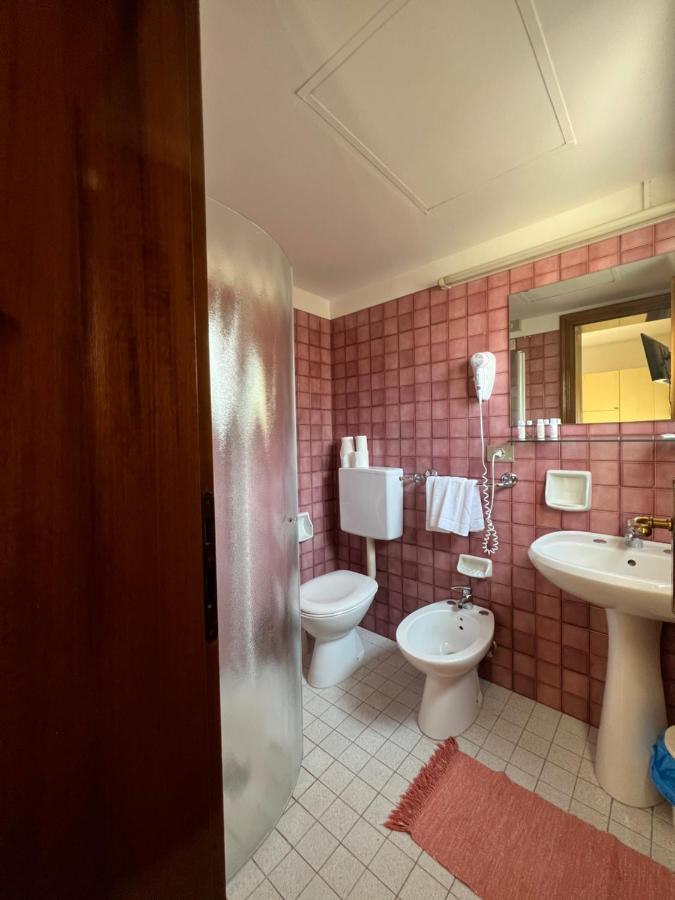 Triple Room,1230965012:JPEG