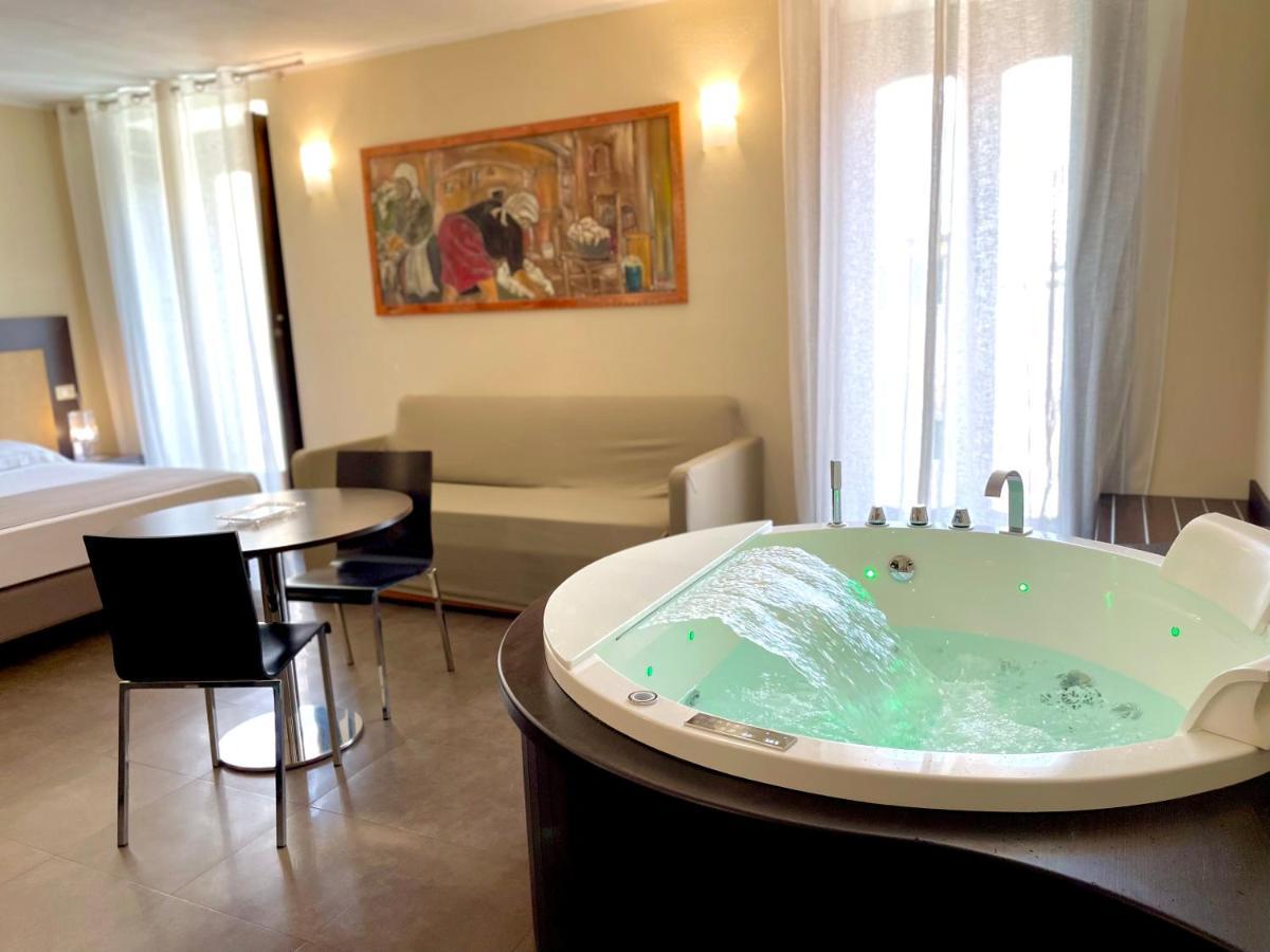 Suite Hot Tub
