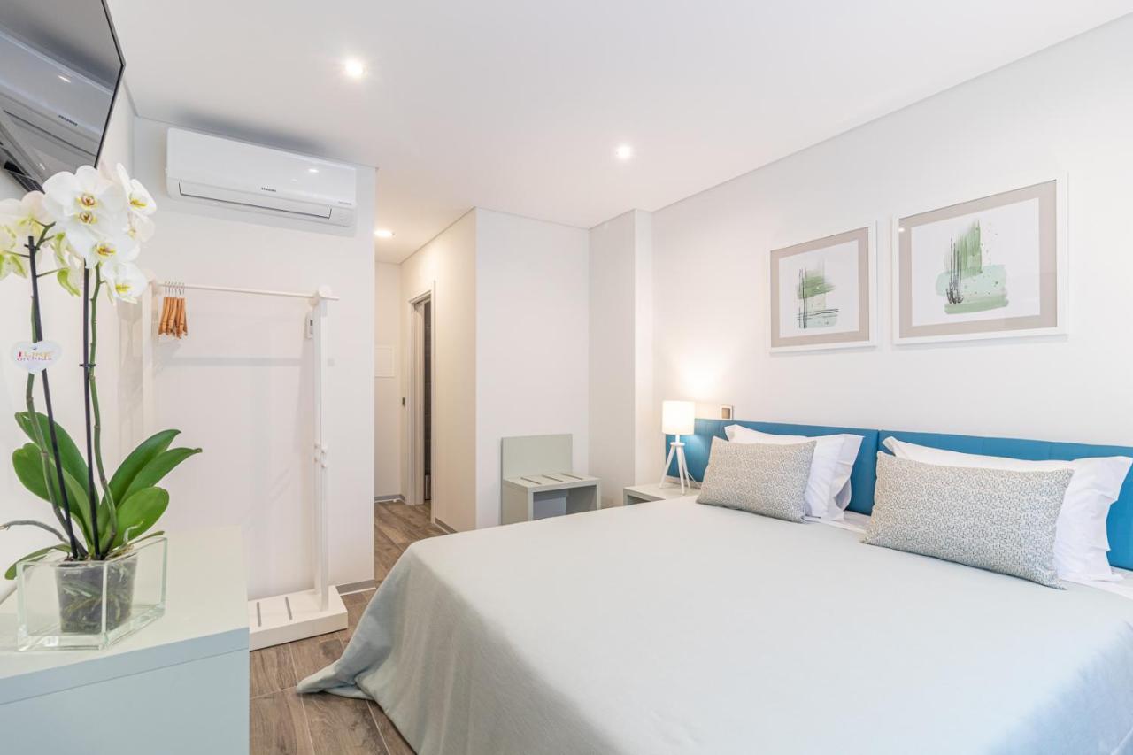 Quarto com 2 Camas de Solteiro