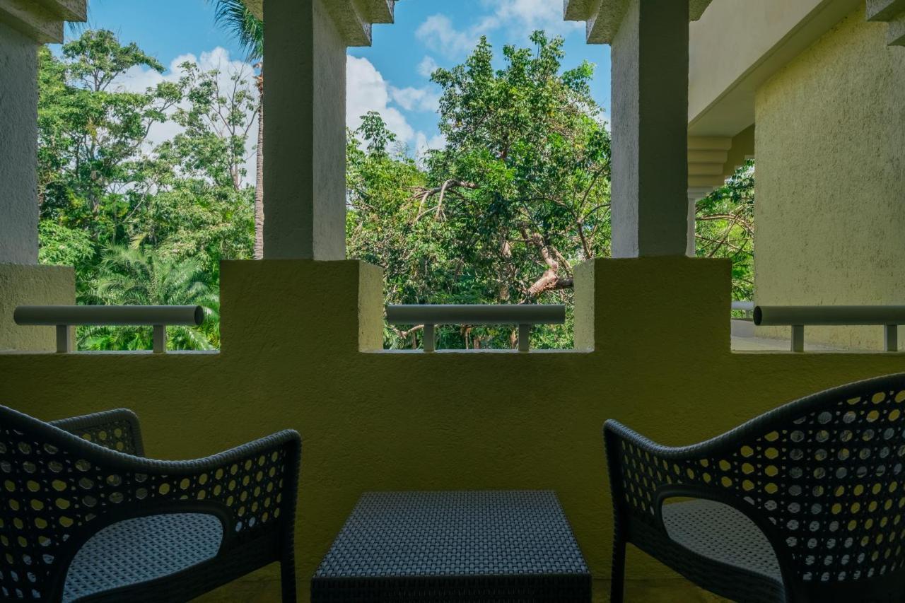 Premium Near Pool