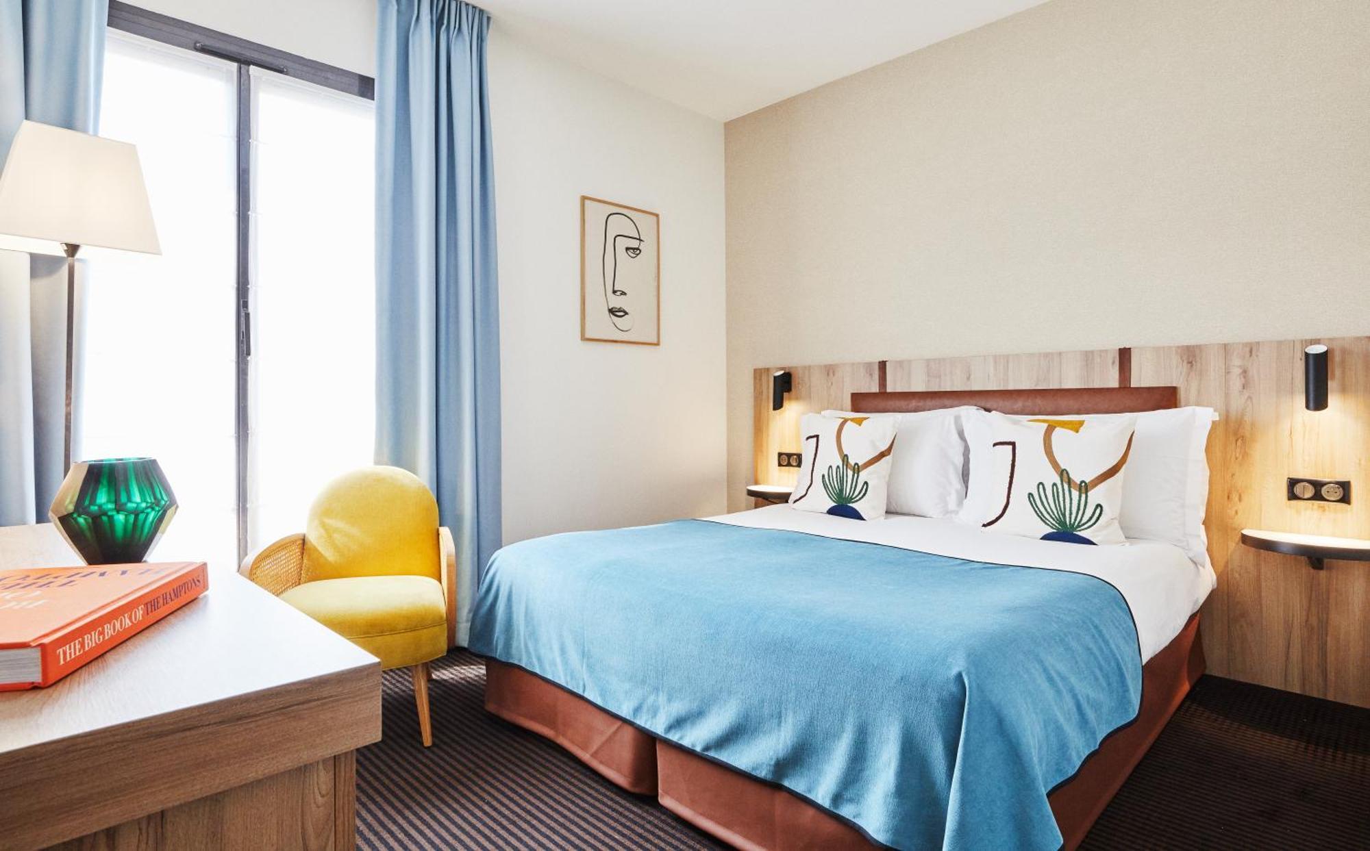 Deluxe Room,1649875545:JPEG