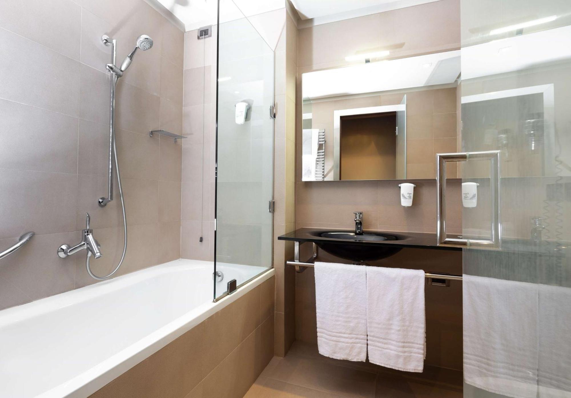Standard King Room Spa Access