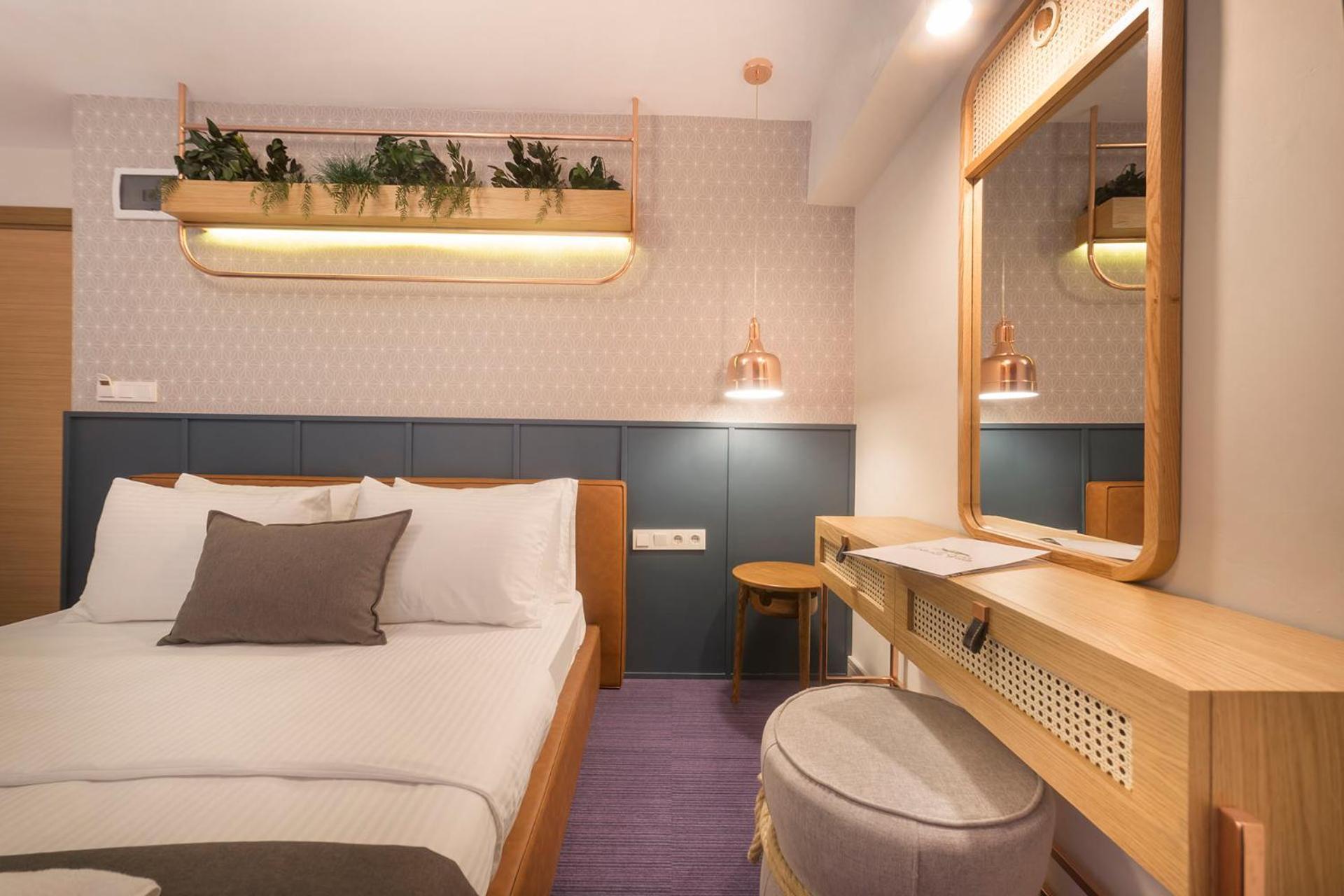 Large Double Room