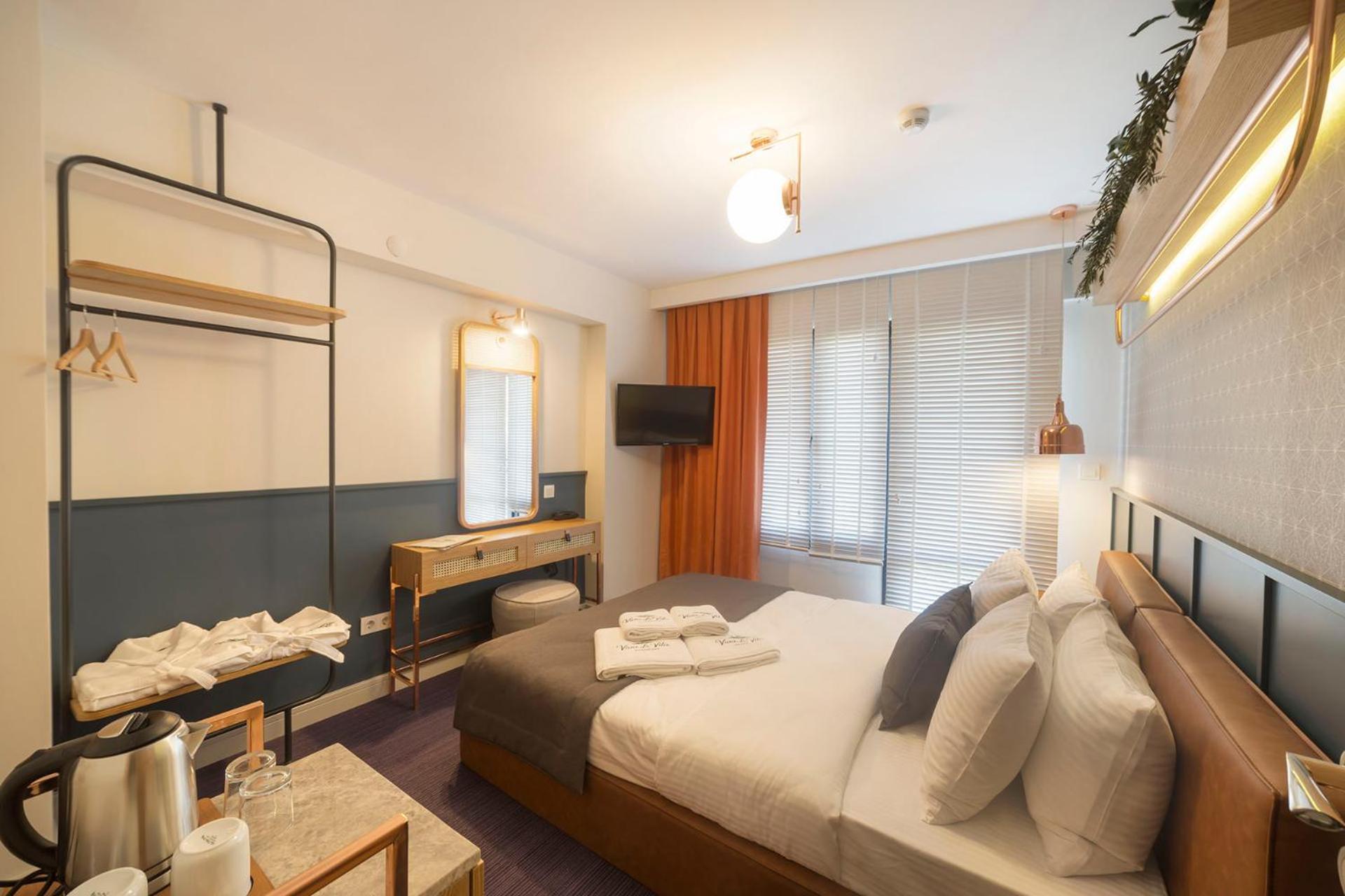 Large Double Room