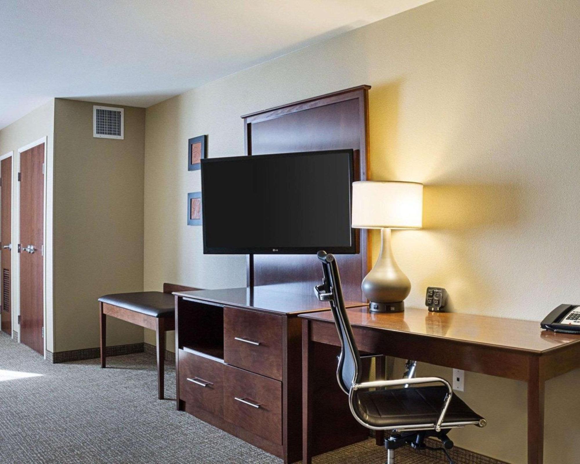 Suite with Two Queen Beds - Accessible/Non-Smoking,1280645470:JPEG