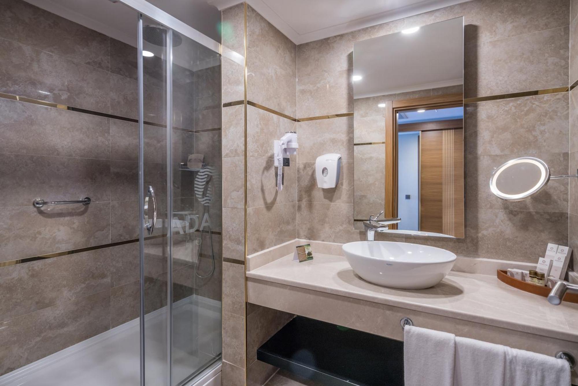 Standard Double or Twin Room Land View