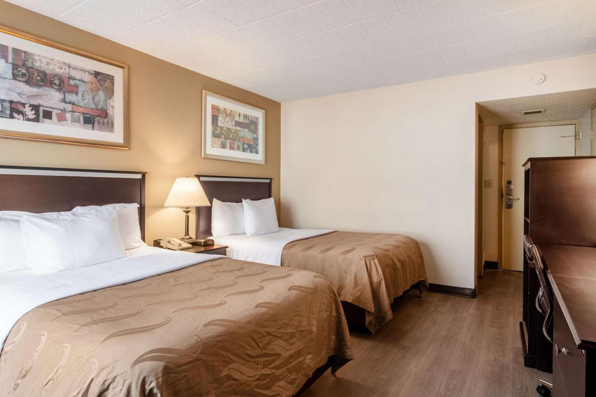 Deluxe Double Room with Two Double Beds - Non-Smoking