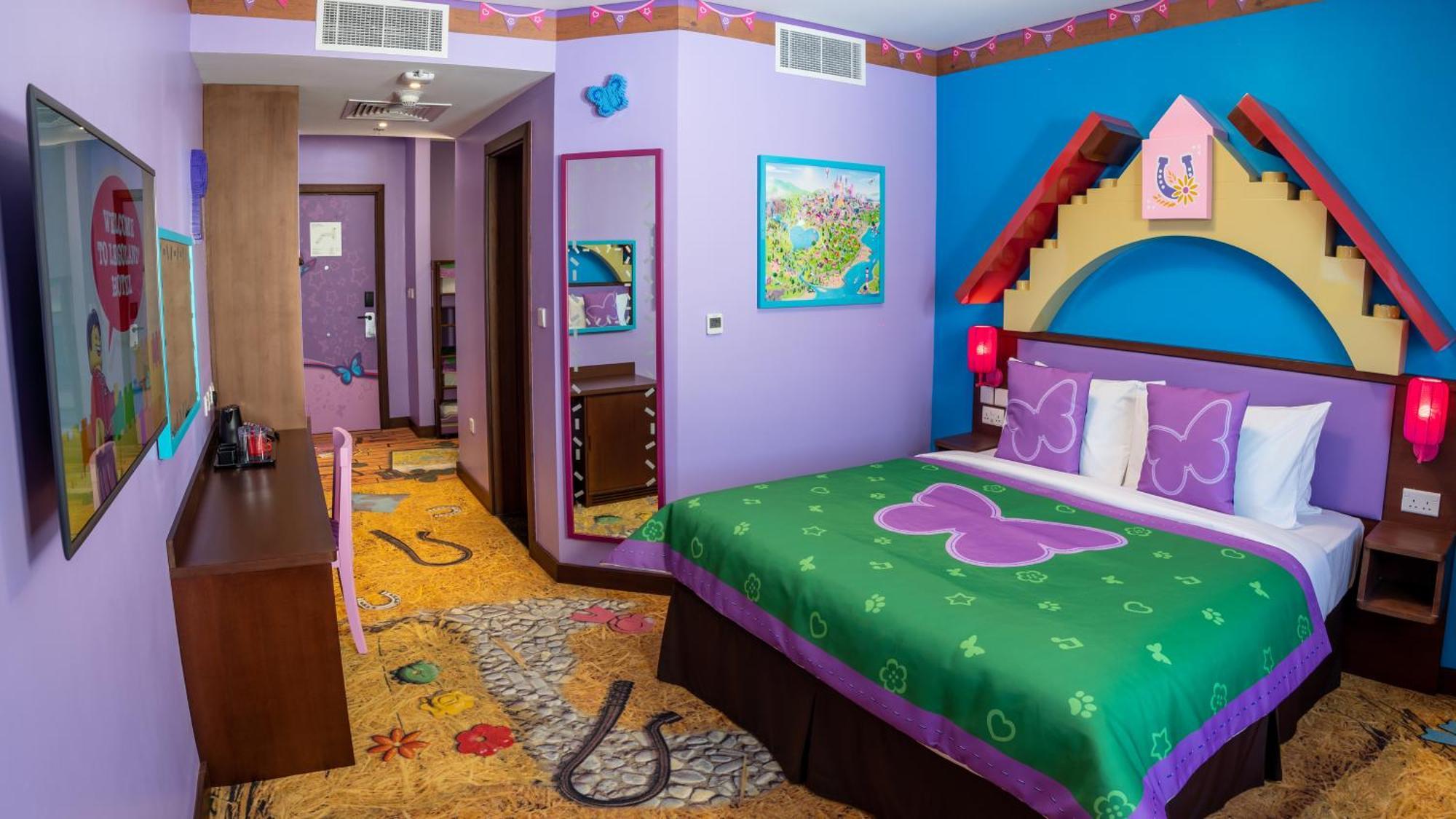 FRIENDS Themed Room with Complimentary Park Access, Breakfast, Creative Workshops, In-Room Treasure Hunt and Kids Activities,1285583128:JPEG