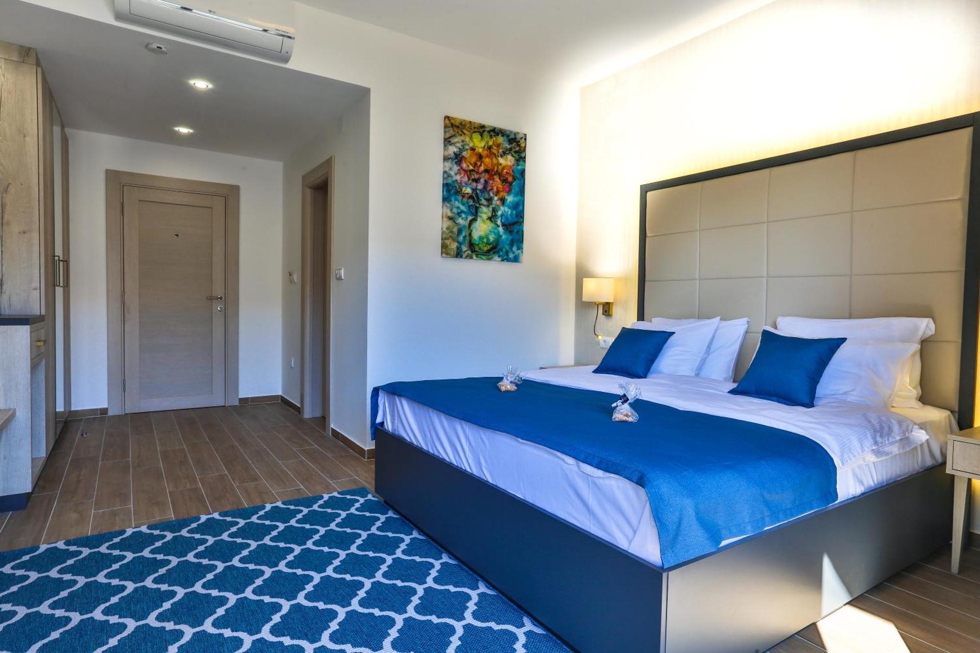 Standard Double Room with Pool view