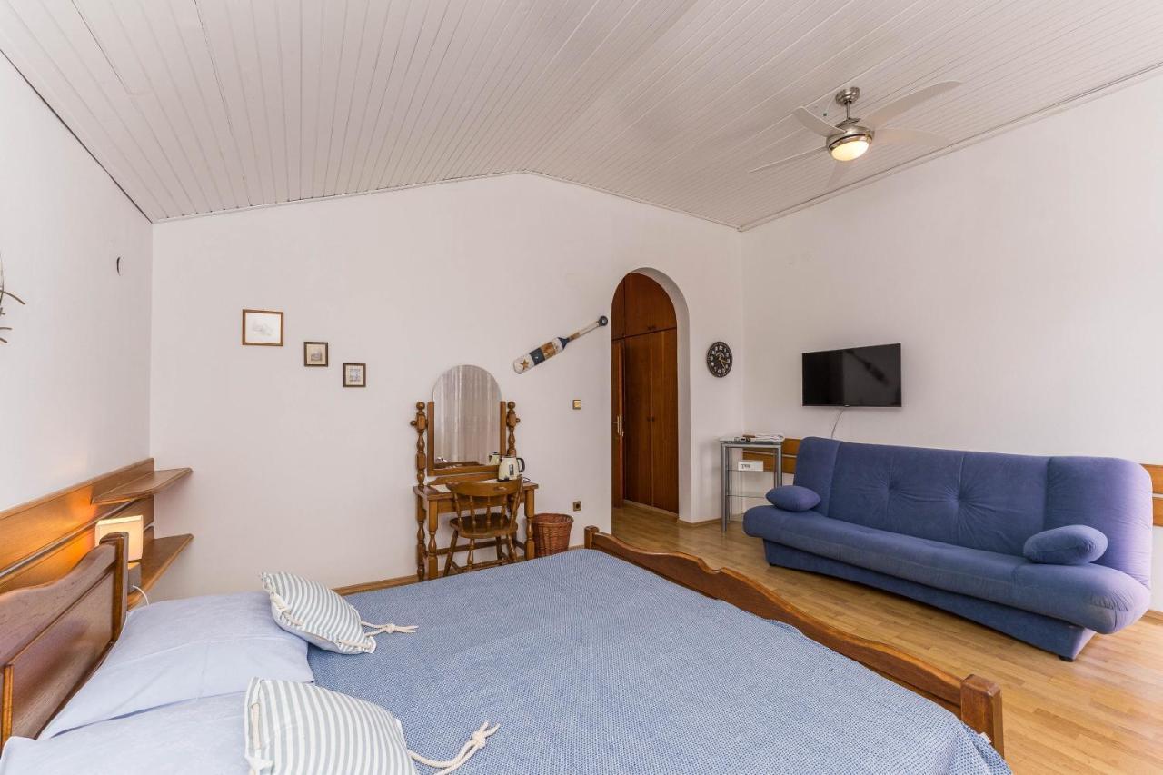 Comfort Double Room with Balcony and Sea View  (2 Adults + 1 Child),1593911155:JPEG