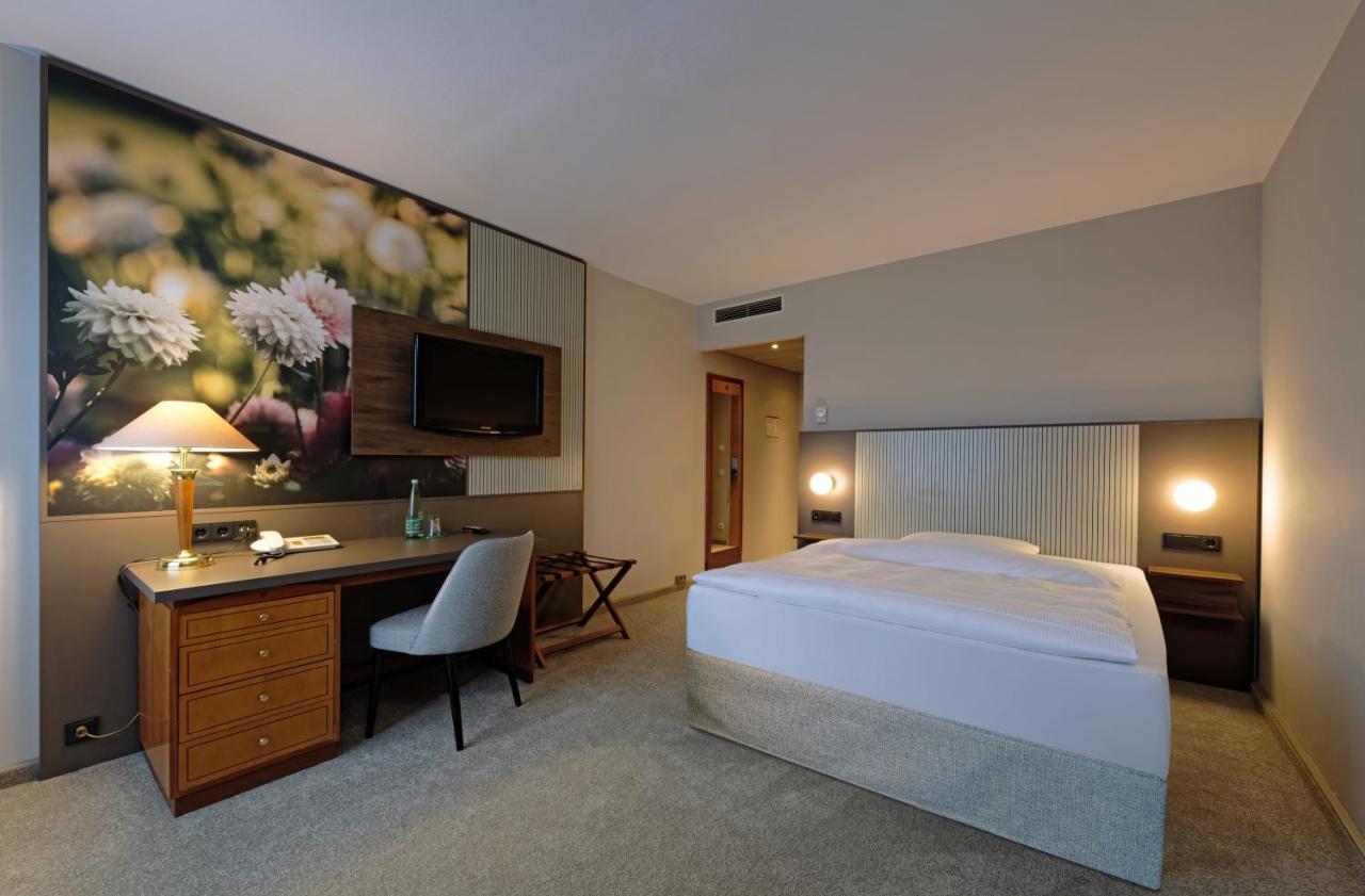 Standard Single Room with Queen Bed,1332838313:JPEG