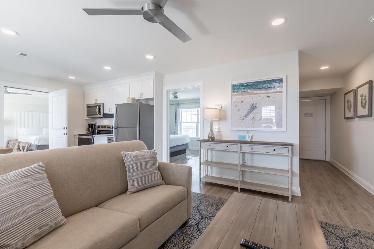Three-Bedroom Apartment Ocean View,1308865315:JPEG