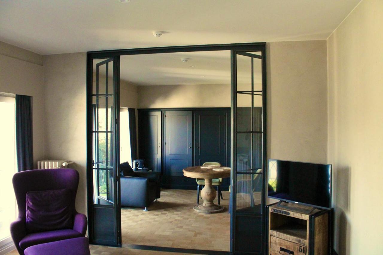 King Suite Bathtub