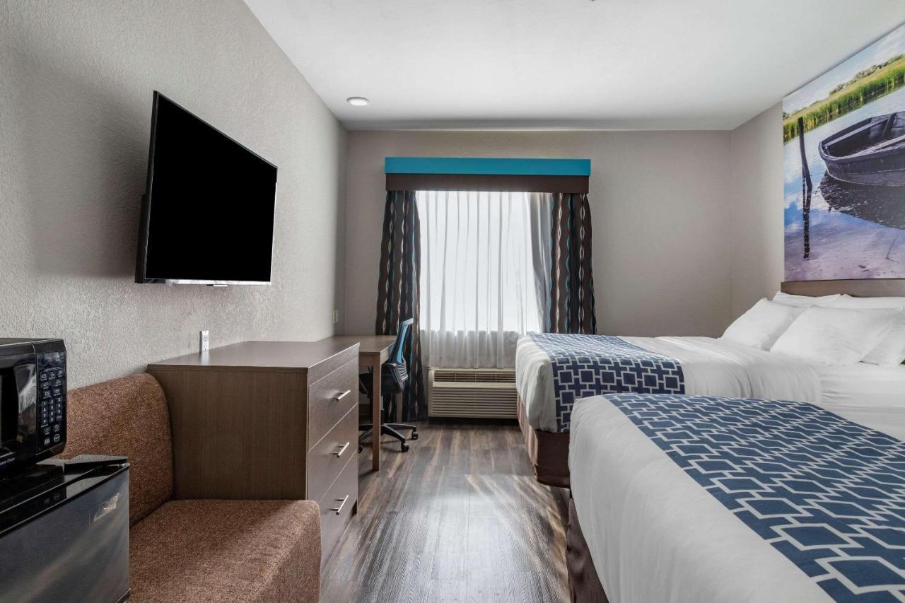 Standard Queen Room with Two Queen Beds - Non-Smoking