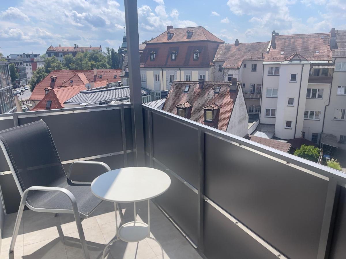 Apartamento de 1 dormitorio con balcón
