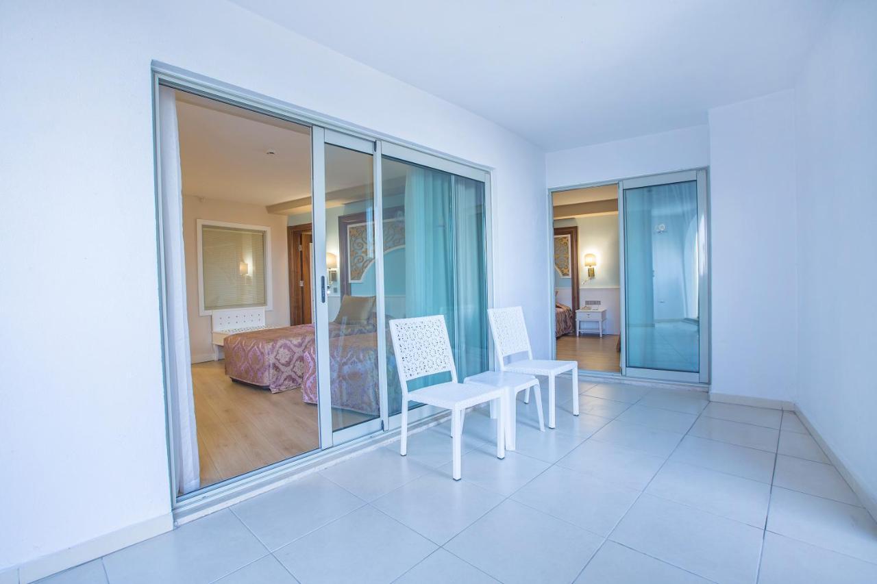 Family Room with Sea View,1330011359:JPEG