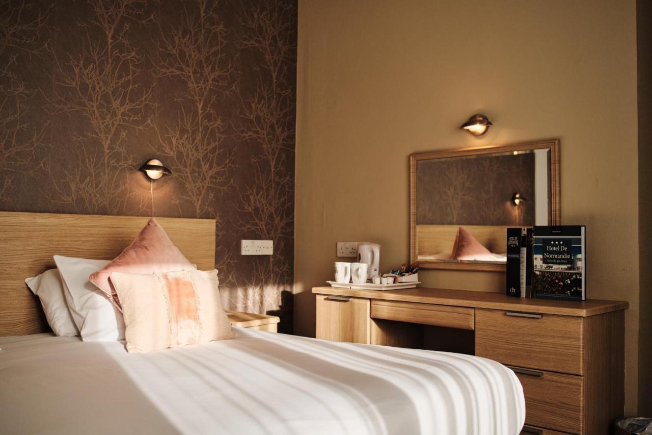 Double or Twin Room,1345128113:JPEG