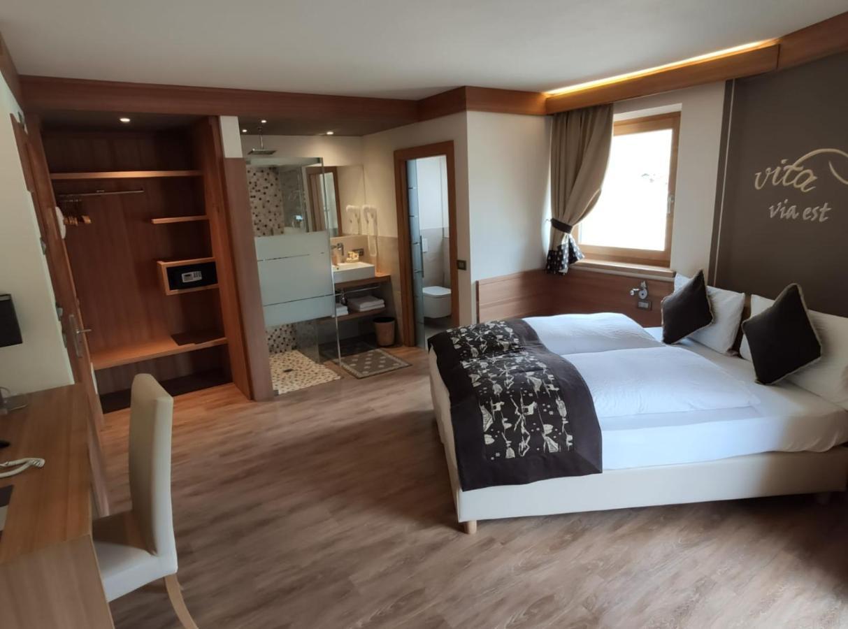 Vierbettzimmer mit Balkon