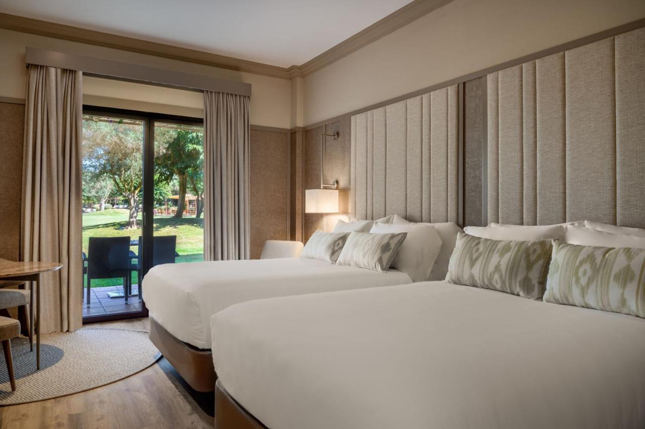 Priority Location, Deluxe Guest room, 2 Queen, Garden view,1350871819:JPEG