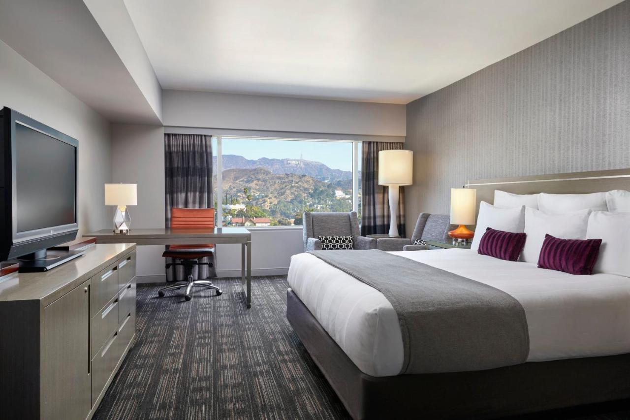 Quarto Hollywood Sign com Cama King-size