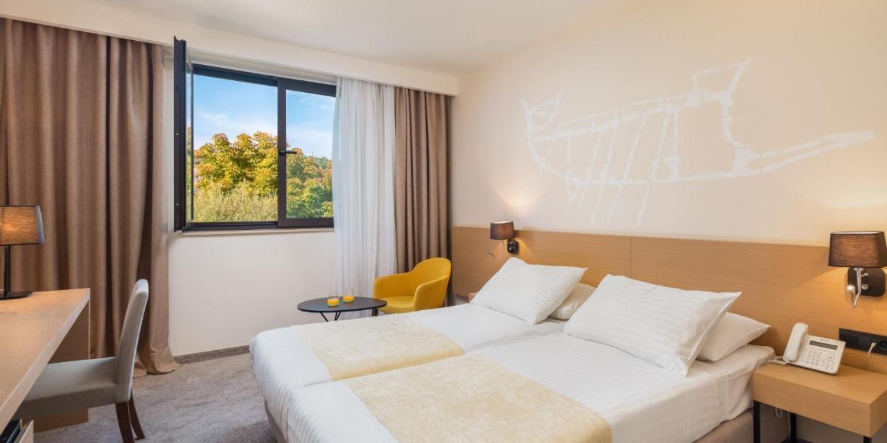 Standard Double Room,1588041601:JPEG