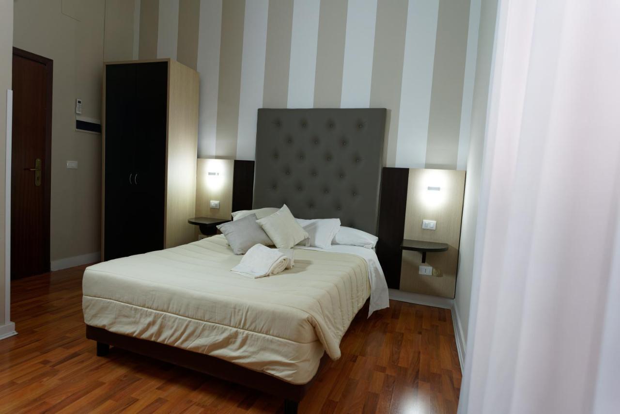 Double Room with French Bed