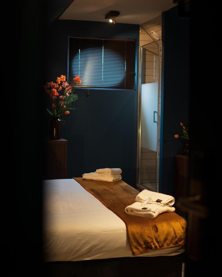 Double Room Private Bathroom